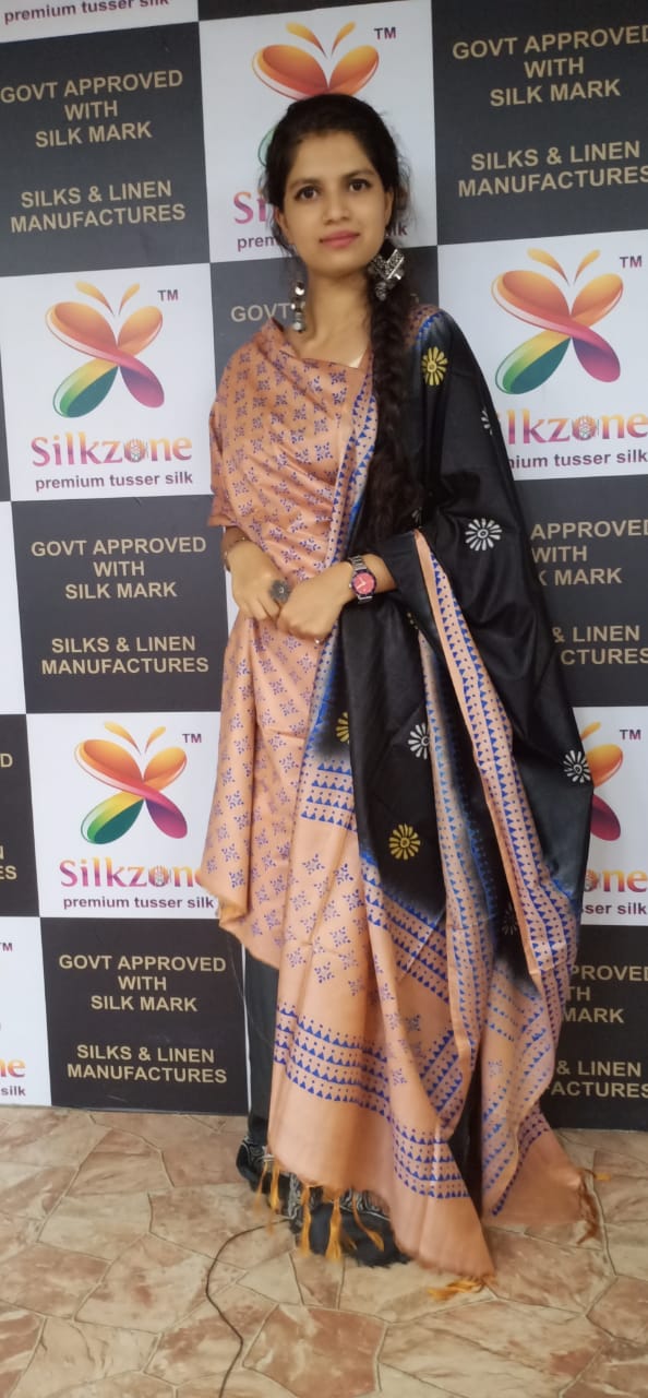 Soft silk hand print suit SILK ZONE